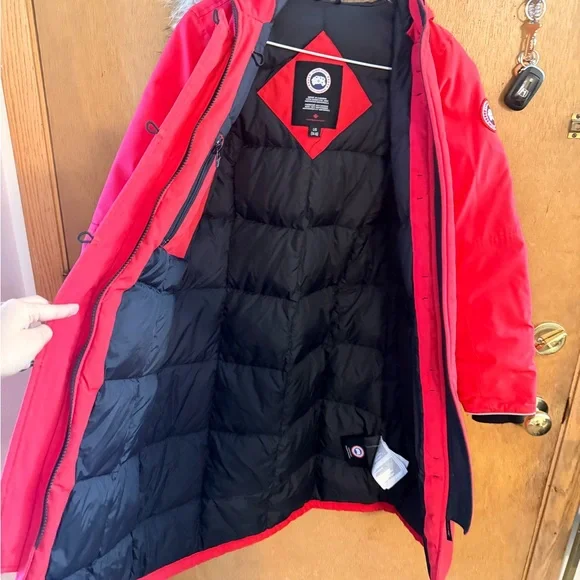 Canada Goose Girls Red Jacket - Picture 4 of 6